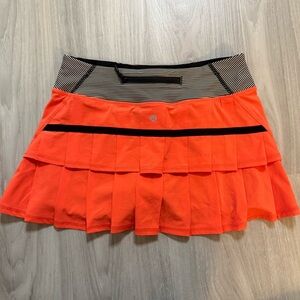 RARE! Lululemon Light Flare Tonka Stripe Cashew Pleated Pace Setter Skirt Sz 4